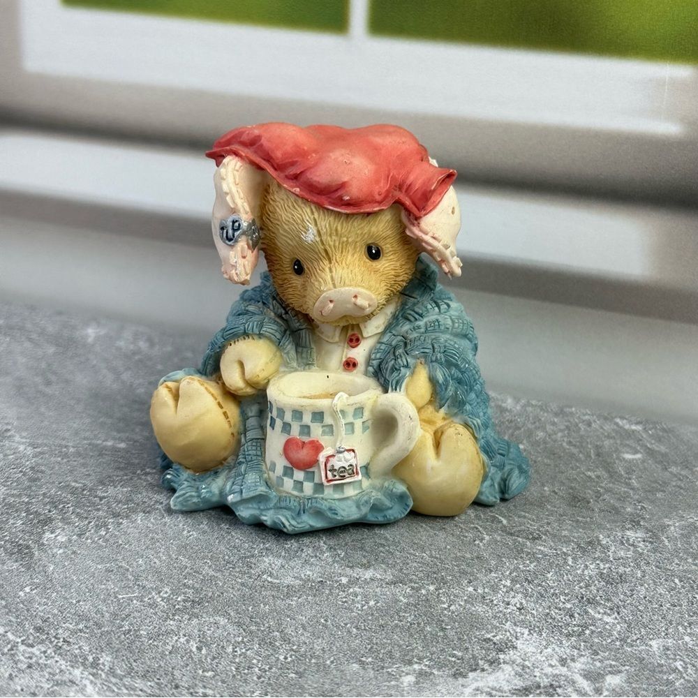 VTG. ENESCO This Little Piggy Figurine Pig Stayed Home 1994